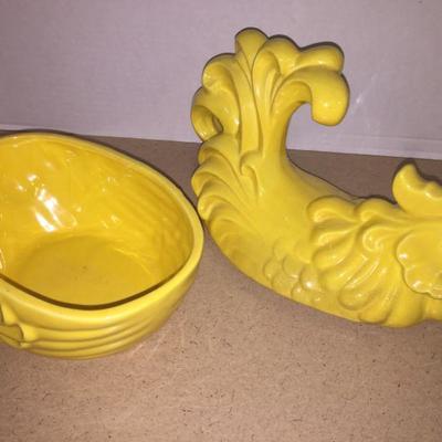 Red Wing USA Pottery #249 Yellow Rooster Tureen 