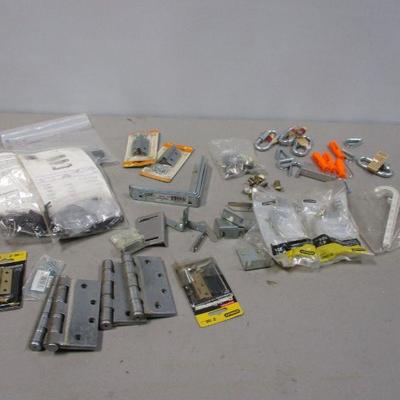 Lot 221 - Magnetic Contacts - Shelf Pins - Hinges