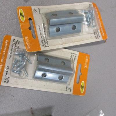 Lot 221 - Magnetic Contacts - Shelf Pins - Hinges