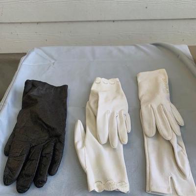 Assorted gloves lot 