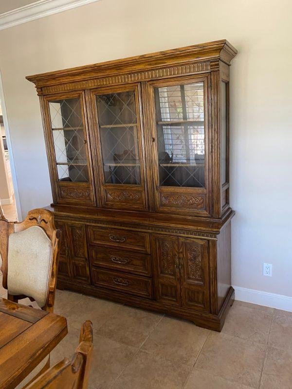 Beautiful Vintage China Hutch