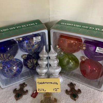 B116 Ornaments