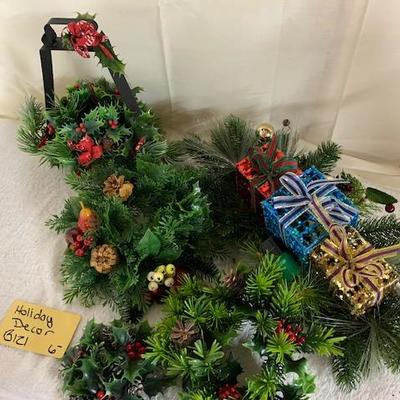B121 Holiday DÃ©cor