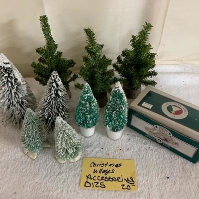B125 Christmas Village Accessories