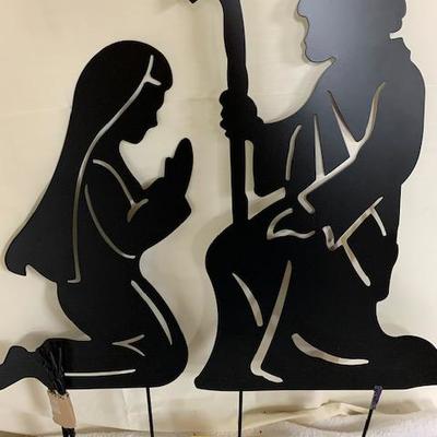 B129 Nativity Shadows