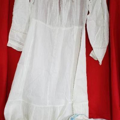 B176 Vintage Wedding Dress