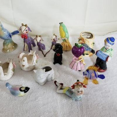 B178 Figurines