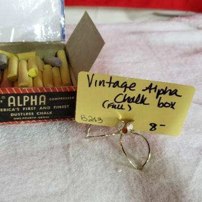 B243 Vintage Alpha Chalk Box