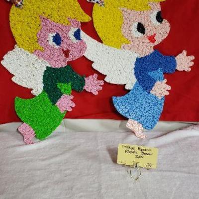 B252 Vintage Popcorn Plastic DÃ©cor