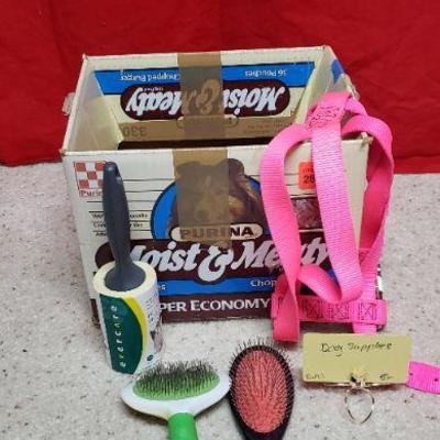 B281 Dog Supplies