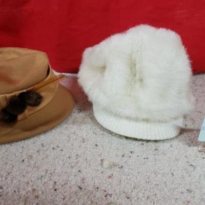 B341 Vintage Hats