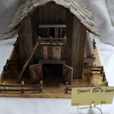 B407 Barn Bird House