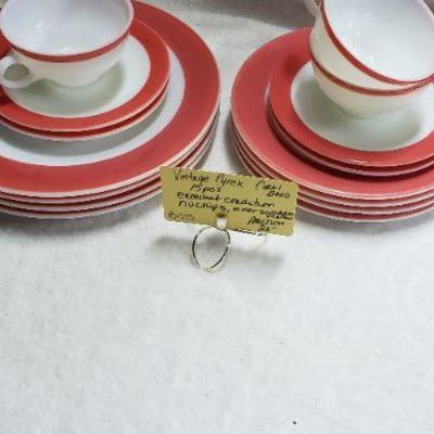 B413 Vintage Pyrex