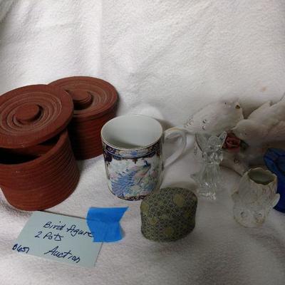 B651 Bird Figurine and Pots