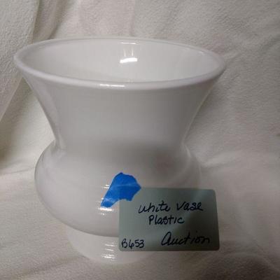 B653 Vase