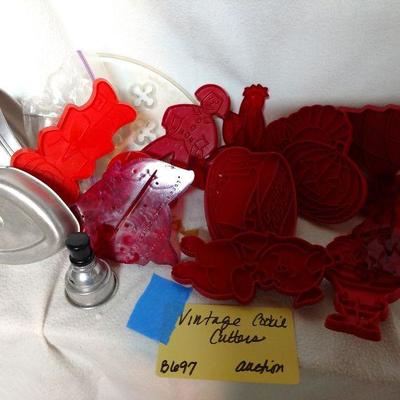 B697 Cookie Cutters
