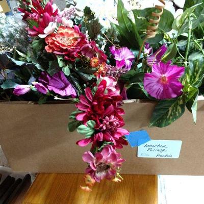 B716 Foliage Flowers