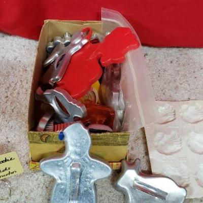 B352 Cookie Cutters