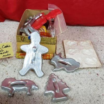 B352 Cookie Cutters