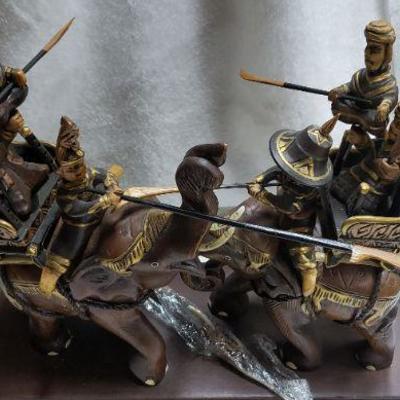 B360 Vintage Fighting Elephants
