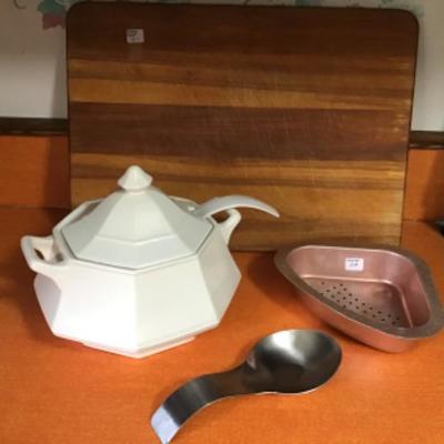 #k9.  Soup terrine, large wood cutting board, strainer, spoon rest
