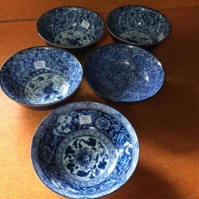 #k16. Five blue bowls