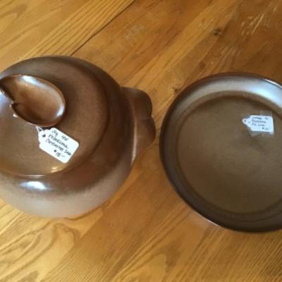 #k52. Frankoma 4W Being pot and 91 pie plate
