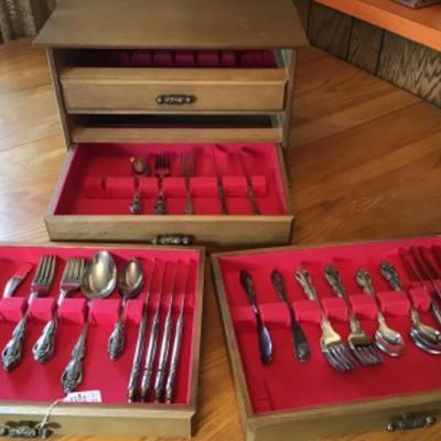 #k55.  Silverware with case