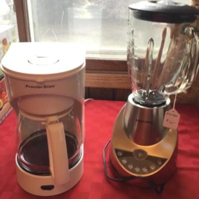 #k58. Black & Decker blender, and proctor silex coffee maker