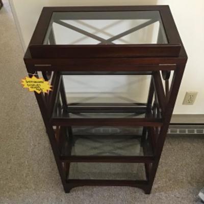 #lr24. Dictionary display stand/podium