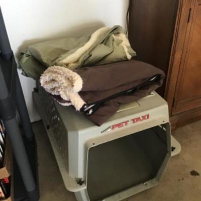 #gar18. Pet taxi and bed covers