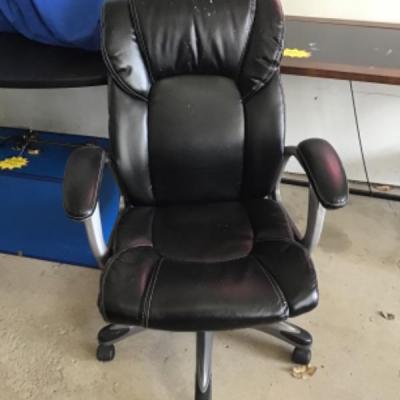 #gar27.  Wood and smoke glass desk with pleather office chair