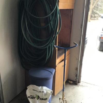 #gar29. garden claw, wastebasket and salt (hoses not included)