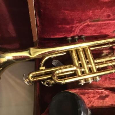 #fr37.  Vintage trumpet with case. Made by Pan-American
