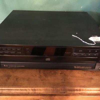 #fr42.  Sony five disc CD changer
