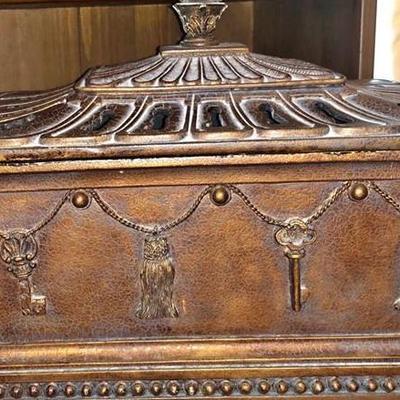 Home Decor - Decorator Metal Box