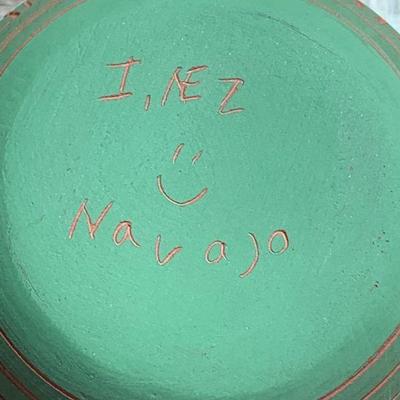 Navajo vessel signed by Inez
