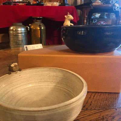 2 pottery bowls