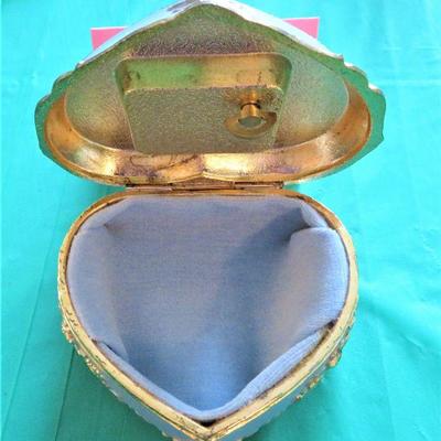 Porcelain Heart Music Box Blue Floral Gold Styled by MELE Co. JAPAN