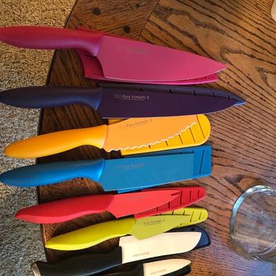 Lot of knives with shields