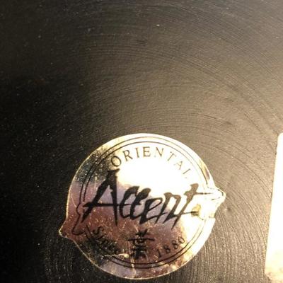 Decorative plates and cake stand 