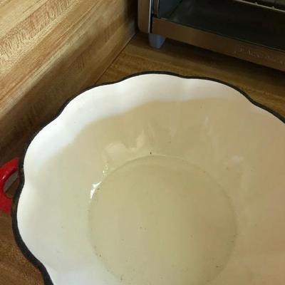 Cast iron enamel cooking dish casserole