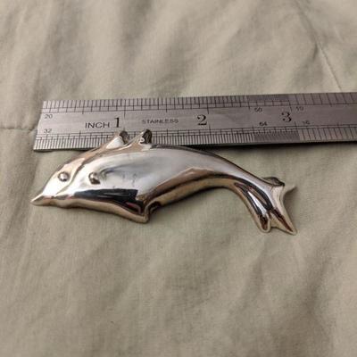 Sterling silver dolphin brooch 
