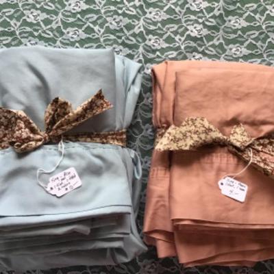 #mb18.   King-size blue set, one flat peach, and one pillow case peach