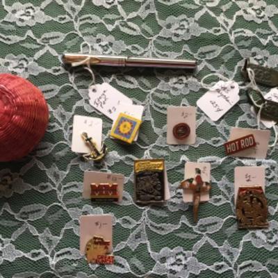 #mb38.  Itoya pen, nine pins, two keychains and trinket basket
