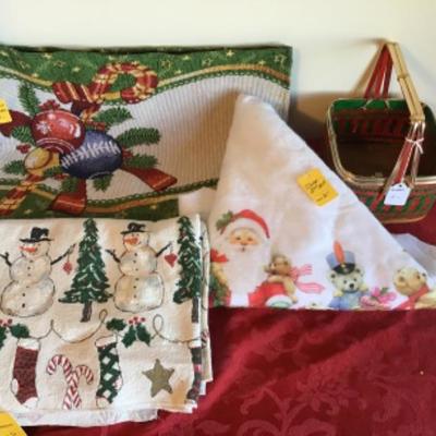 #gb11.   Tablecloth, tree skirt, four placemats, basket