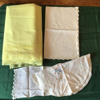 #gb28.  Vintage yellow lease edge tablecloth 65 x 1 20 and more
