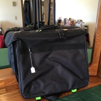 #gb58.  Rolling garment bag