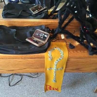 #gb61.  Laptop bag, spider, manicure set and wall hanging