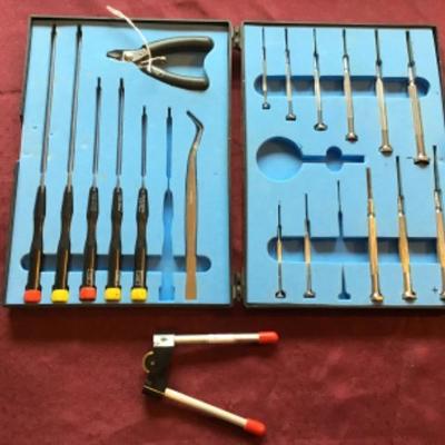 #tr12.  Precision tool set